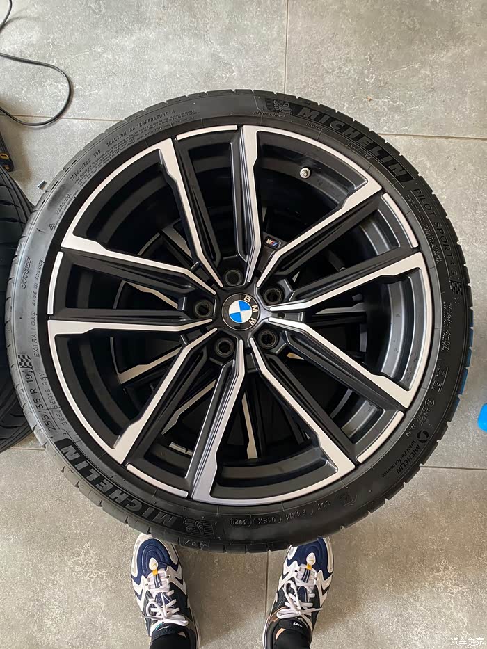 出19寸原厂797m轮毂组一套