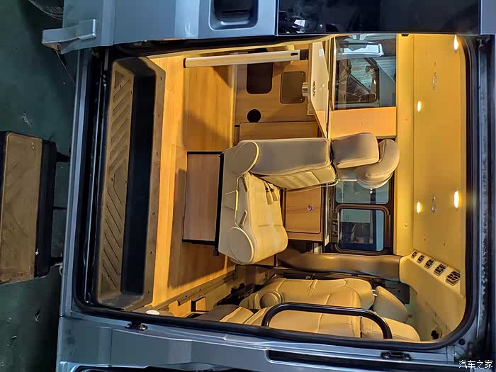 全顺短轴低顶改床车