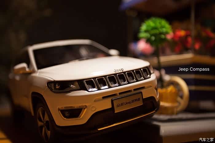 jeep新款指南者车模,前脸的造型非常喜欢,采用jeep最新的家族式设计