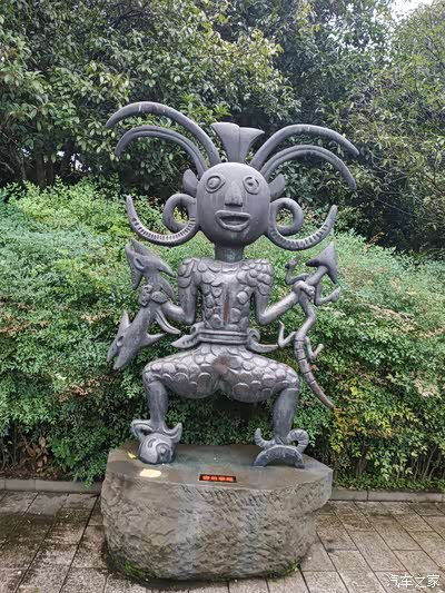 这些是关于巴人的图腾.