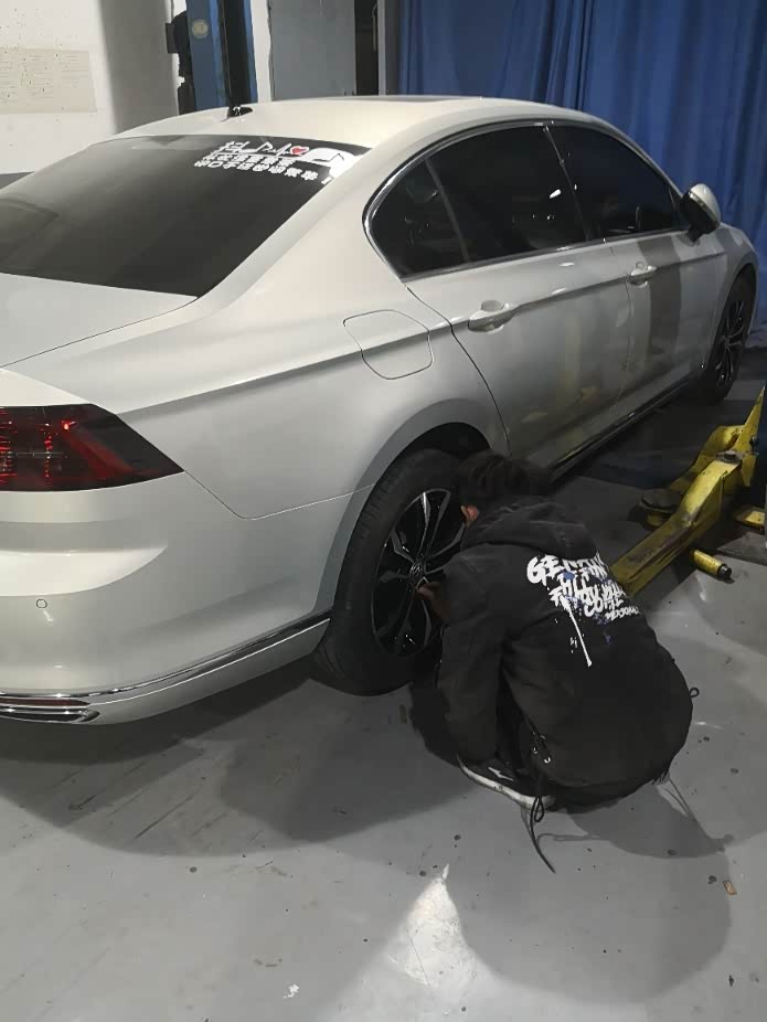 【图】b8豪华改造双色拉丝轮毂_迈腾论坛_汽车之家论坛