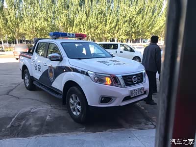 警车纳瓦拉挺厉害