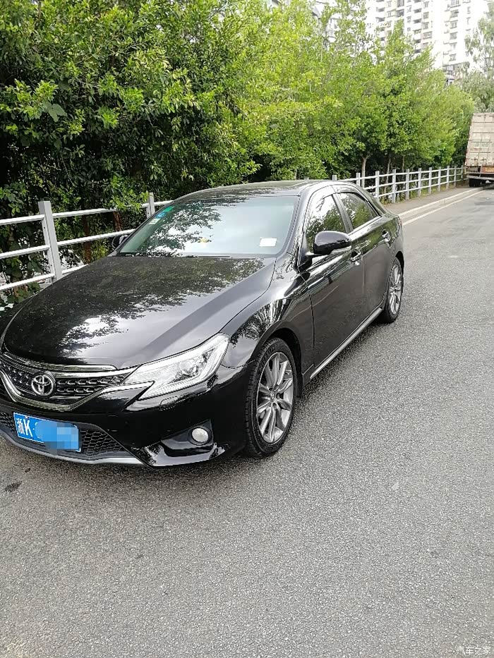 出一辆13款锐志