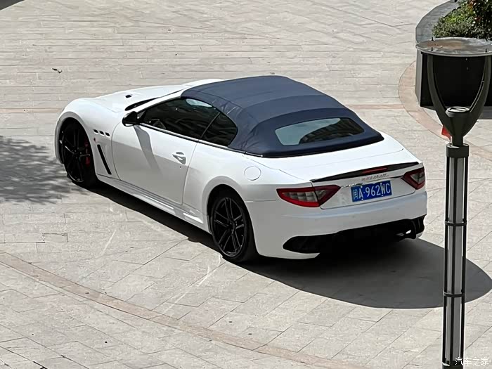 收一台12款以后的玛莎拉蒂gc敞篷