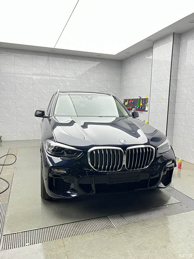 点击:>1|回复:>0宝马x5(进口)论坛>兄弟们换黑色猪鼻子到底好不好看?