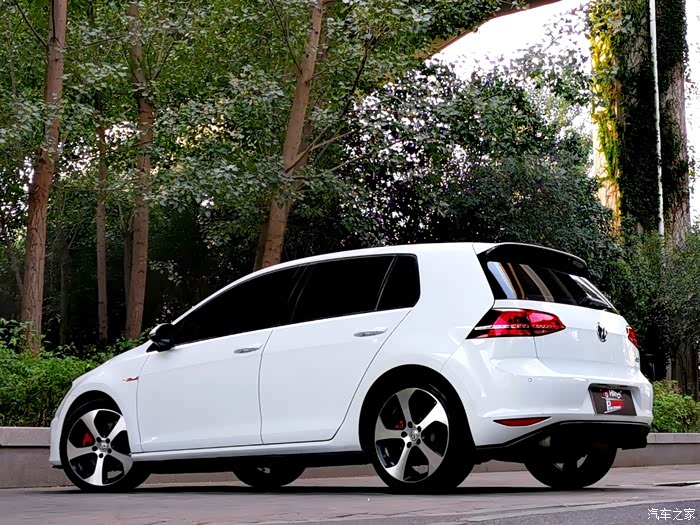 出2016年高尔夫7代gti