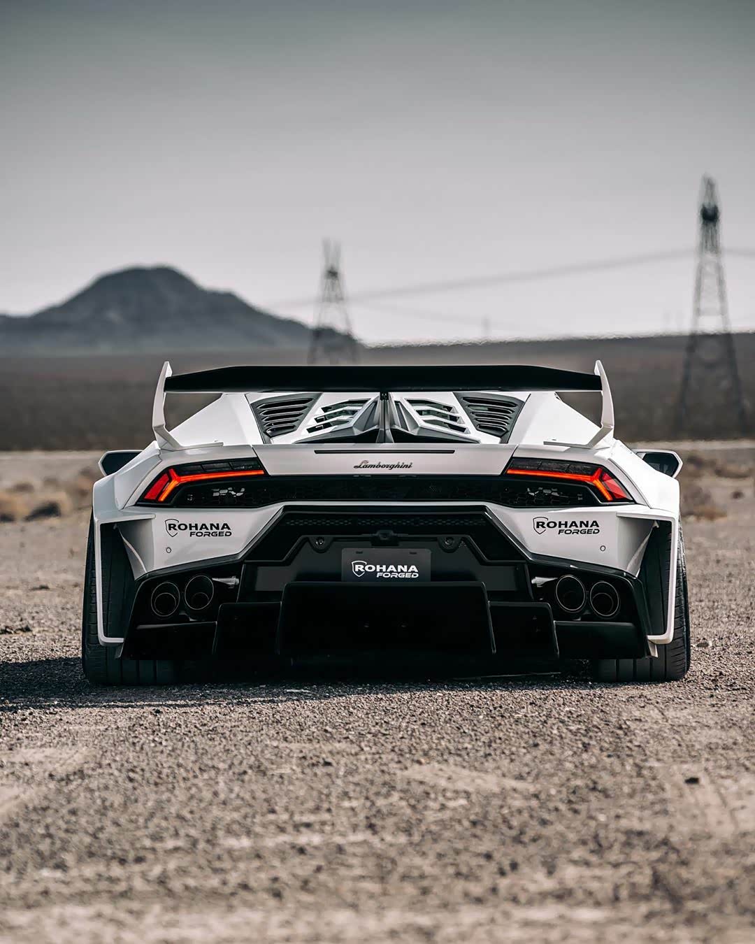 毫无违和感的宽体版兰博基尼huracan