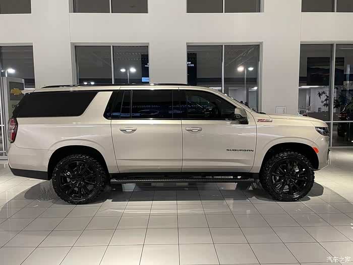 全新雪佛兰suburban z71实车是一款全尺寸suv!