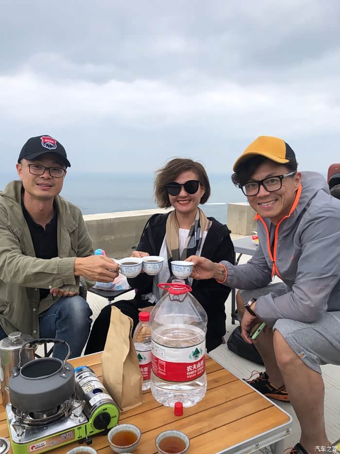 开h9和陈震一起在海南文昌看胖五发射