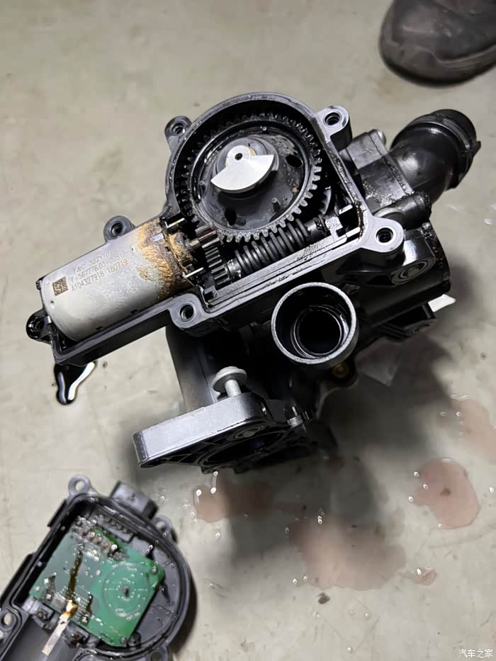 【图】18款a4l节温器漏水修复过程_奥迪a4l论坛_汽车之家论坛