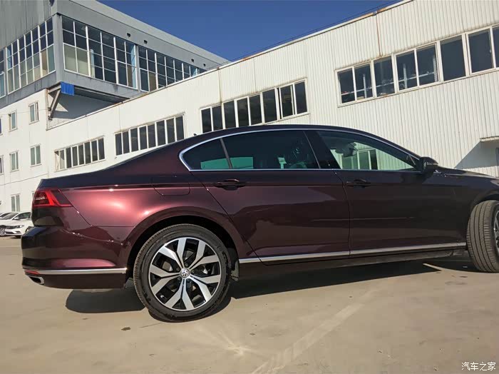 迈腾330尊贵罗曼尼红下周提车