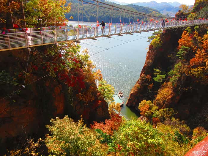 五彩斑斓醉人秋色辽宁本溪桓仁虎谷峡