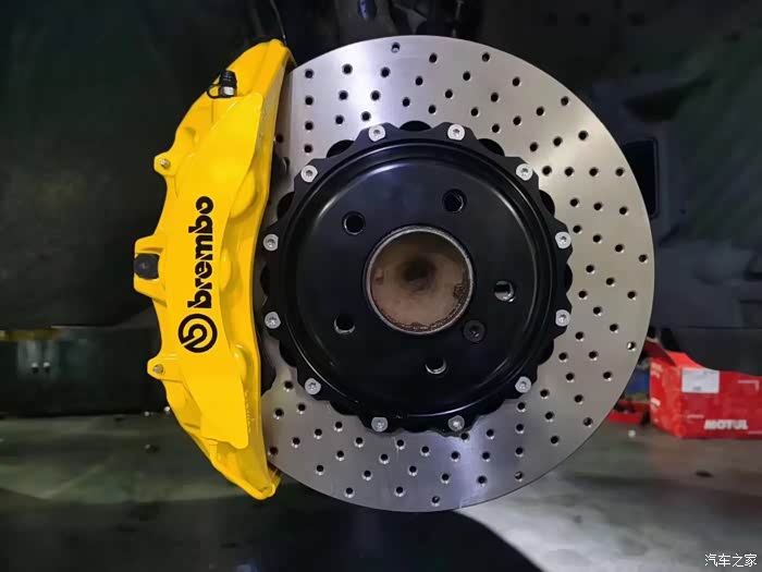 宝马3系刹车改装升级正品brembov6v4前六后四案例