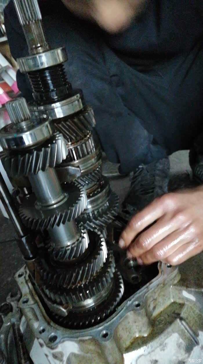 东风风行菱智(变速箱挂档维修与保养)