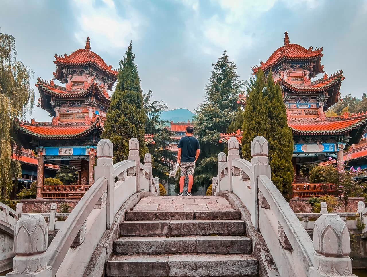 位于楼观台景区附近的药王宫疗养院一处建筑很有风格的地方