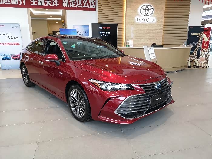 红色亚洲龙真好看头部空间好小