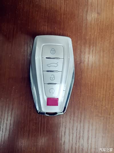 来自几何图案美,感受未来,看吉利icon现车实拍