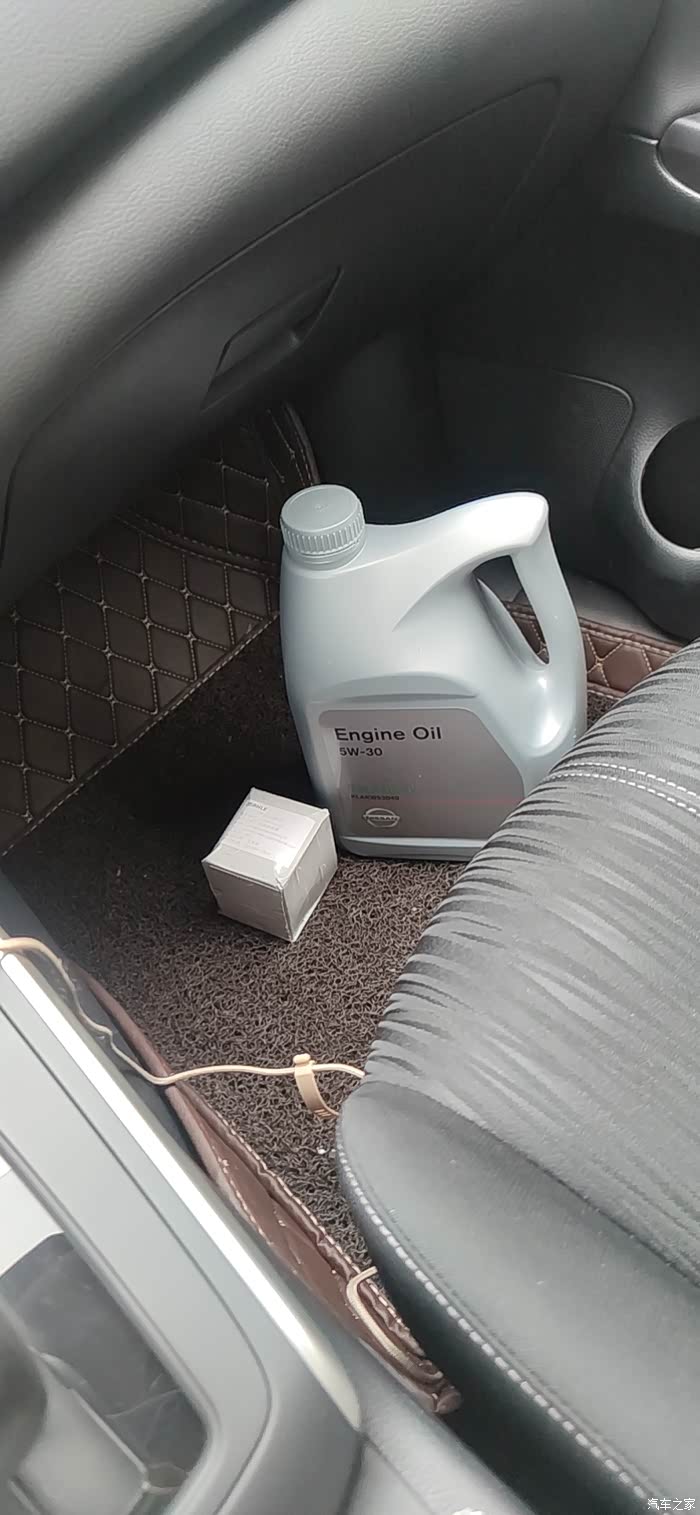 新轩逸送的双保,机油是什么样的呢?