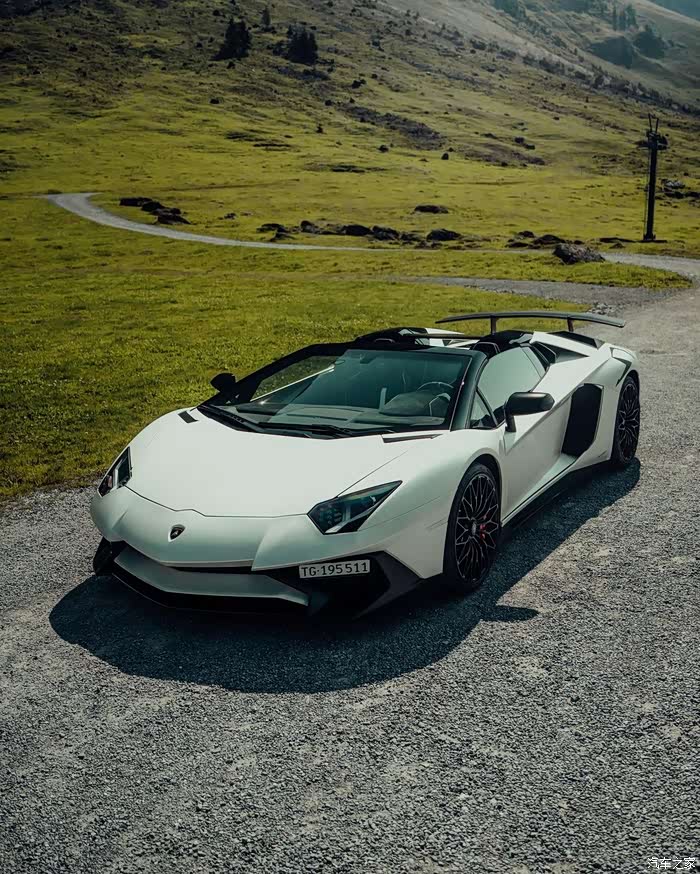 兰博基尼aventadorlp7504sv