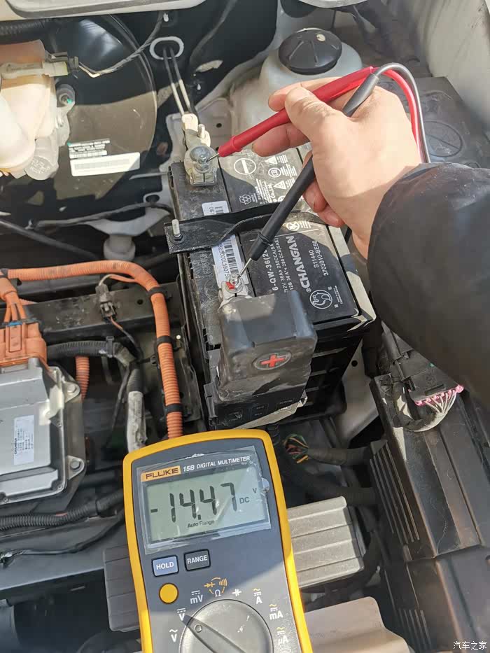 各位请注意小电瓶一个月没电问题解决了申精