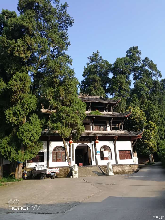 【四川长安suv联盟】开着我的95问道教圣地--鹤鸣山道观