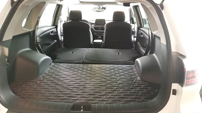 开着智跑床车游览新安江山水画廊