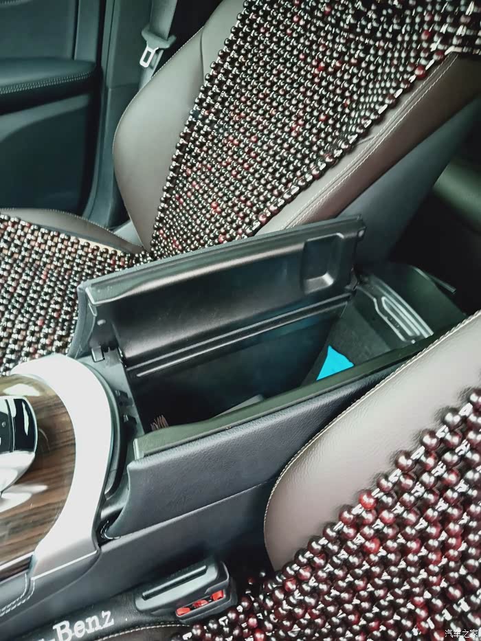 车型:奔驰glc260l 扶手箱_奔驰glc论坛_汽车之家论坛