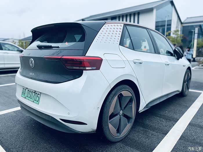 【图】id车上的4个usb type-c插座冲手机有啥区别?_大众id.