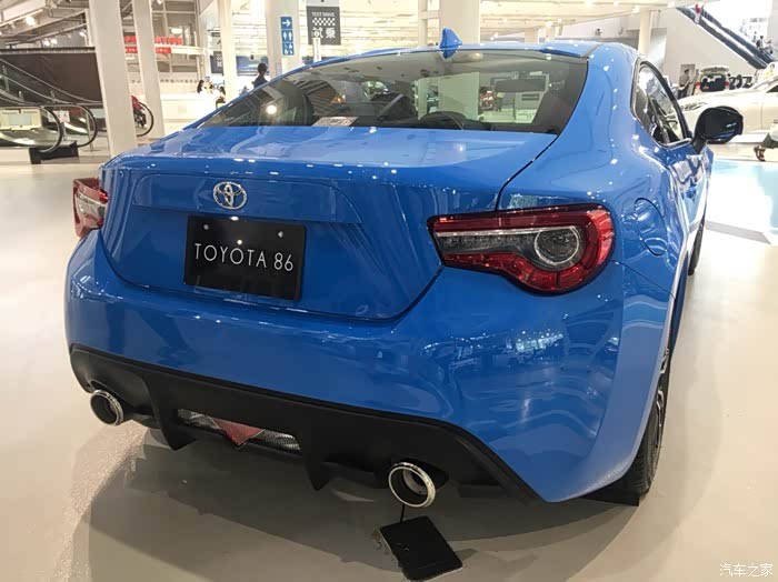 日本丰田汽车馆里的86