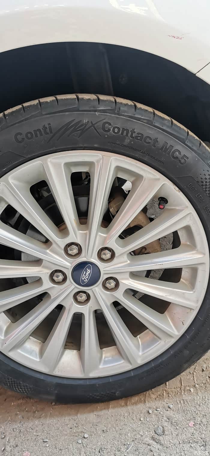 【图】17款改款自动舒适版改装福克斯17寸菊花运动轮毂_福睿斯论坛