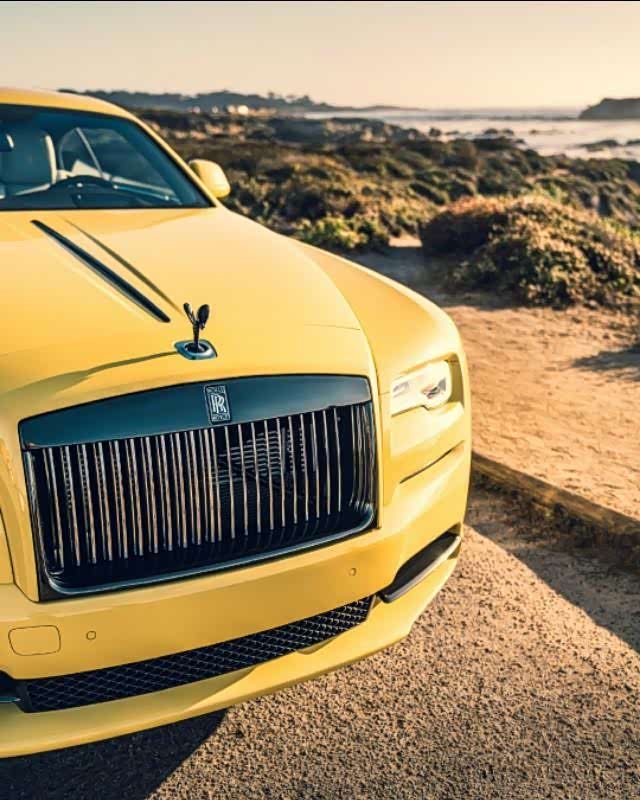 彩色特别版劳斯莱斯魅影漂亮感觉会有甜甜的恋爱