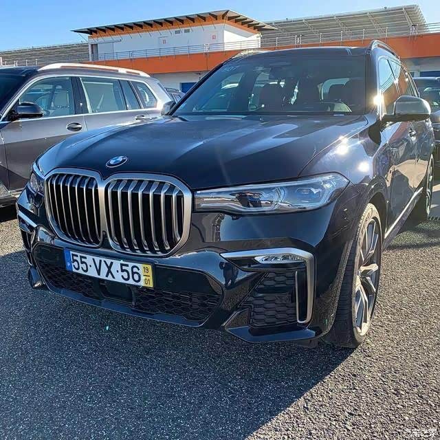 100万卡宴与宝马x7怎么选?