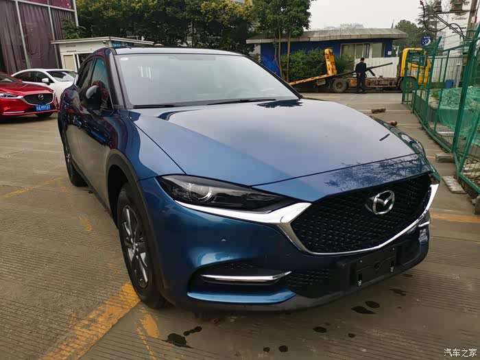 小而美的日系轿跑suv轴距达27米车身比较饱满