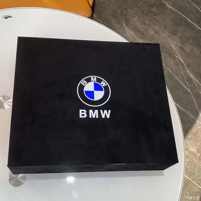 如图4s店送的礼盒套装谁要