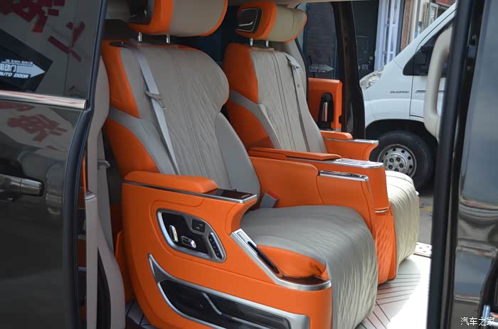 上海刚提新车别克gl8652t小改准备春游出去玩爱马仕橙