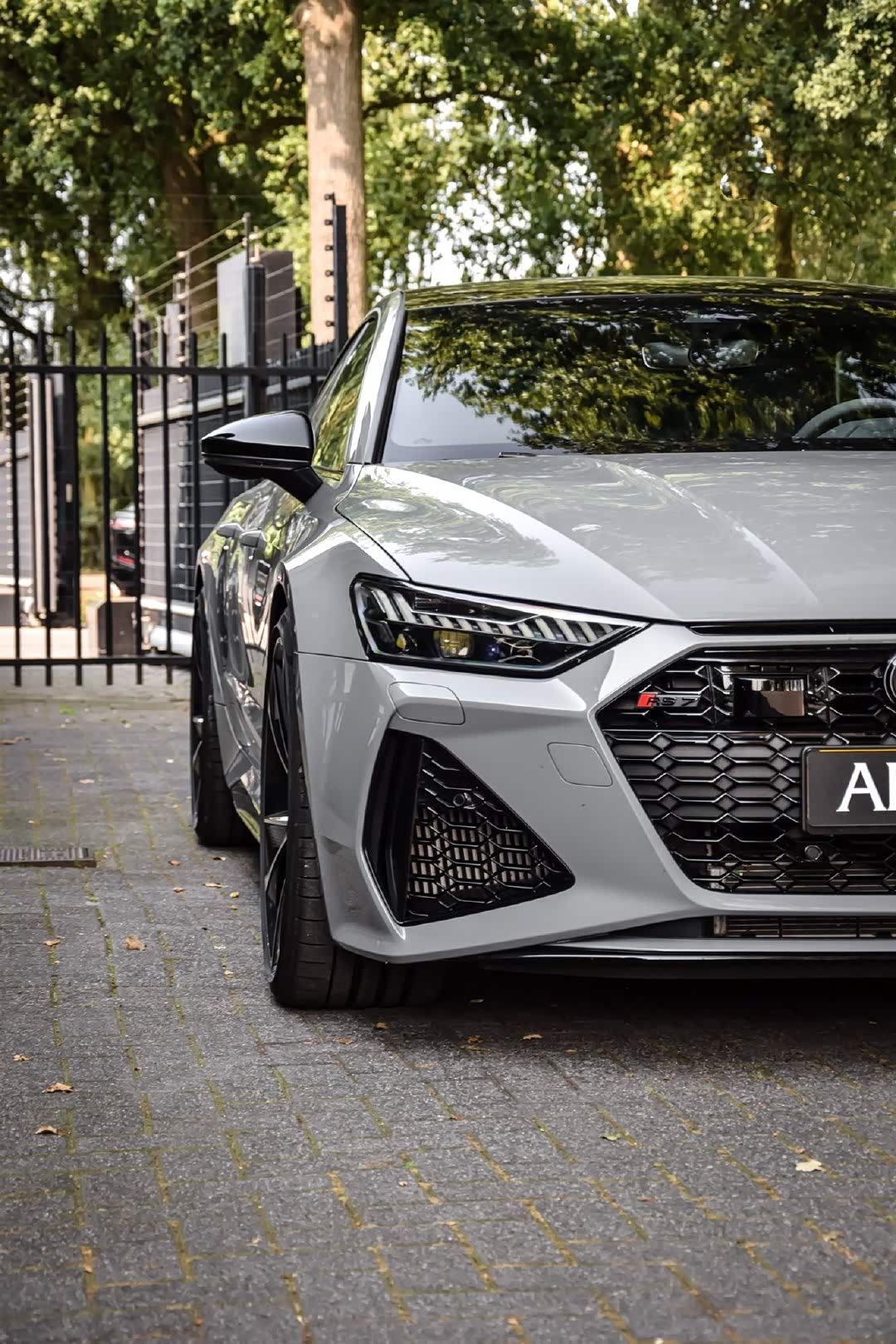 高性能中大型轿跑,奥迪rs 7 颜值颇高.