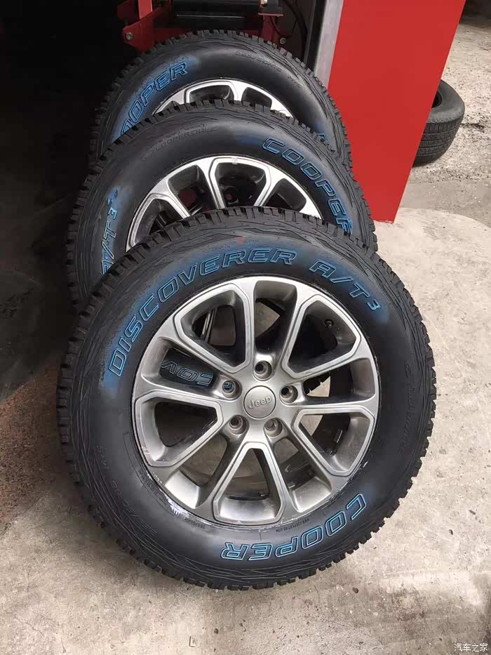 车友们的大切都换的什么轮胎呢,at得可以吗