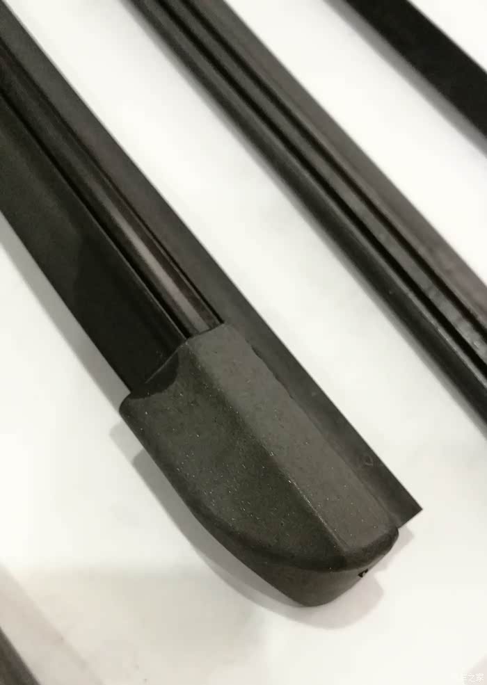 小贴士博士无骨雨刮换胶条