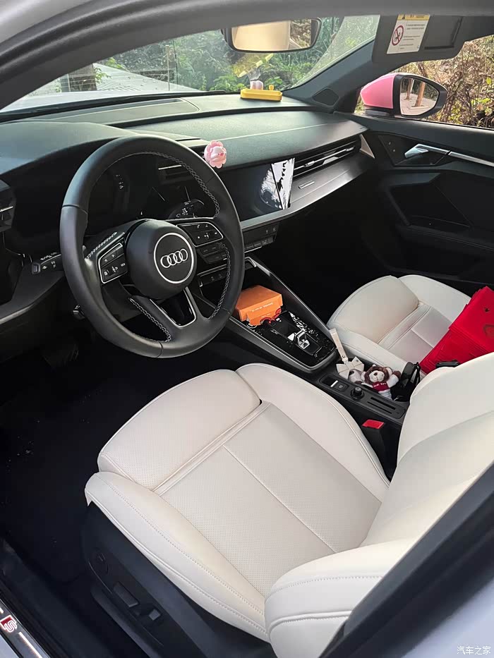 点击:>1|回复:>0奥迪a3论坛>谁懂呀纯白色真的是意难平!