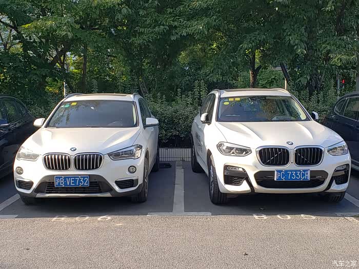 21188 | 回复: 60 宝马x3论坛 昨天在路上遇到的新款x3和现款x1对比一