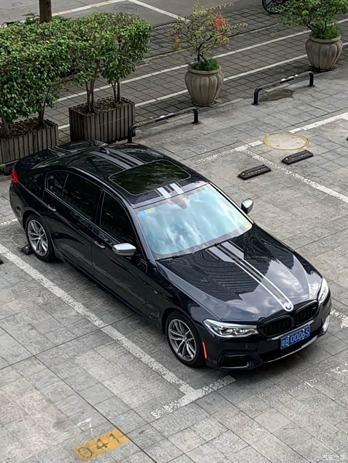 碳黑车身贴什么样式的拉花好看?