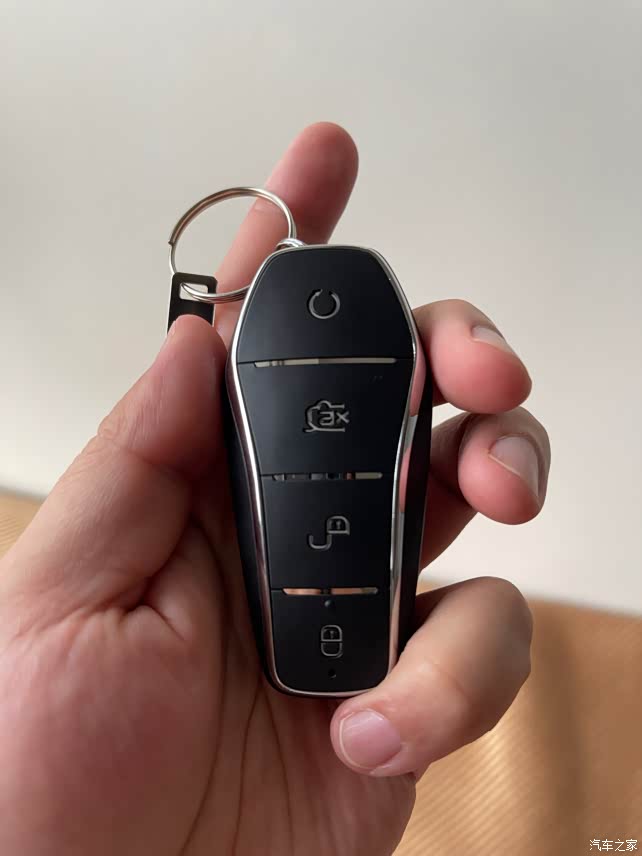 汉ev创世版两驱旗舰