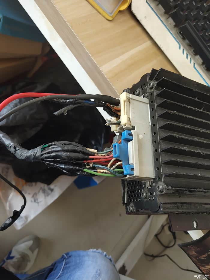 有车友知道奔驰的博士a163的功放接线定义吗