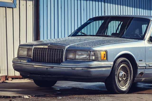 生产于1991年的林肯towncar