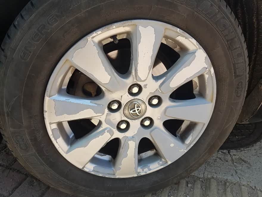 6代凯美瑞轮毂修复问题