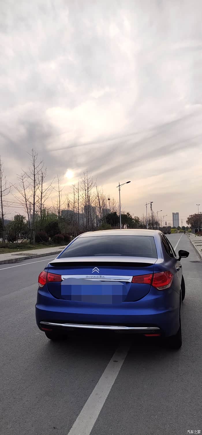 【图】老c4l贴改色膜换新颜_雪铁龙c4l论坛_汽车之家论坛