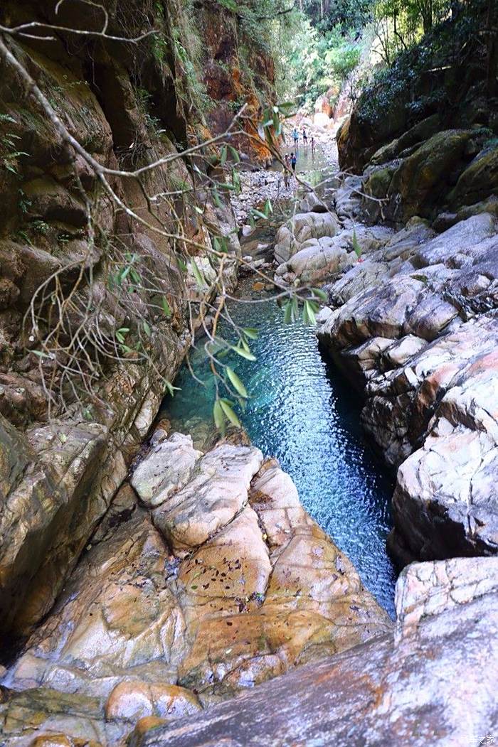 心态好处处是风景深山遇见的浅水潭申精