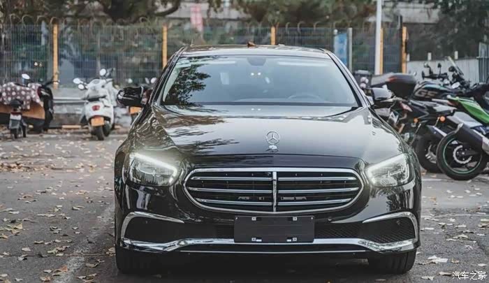 圆了梦想奔驰e300今天终于提车了