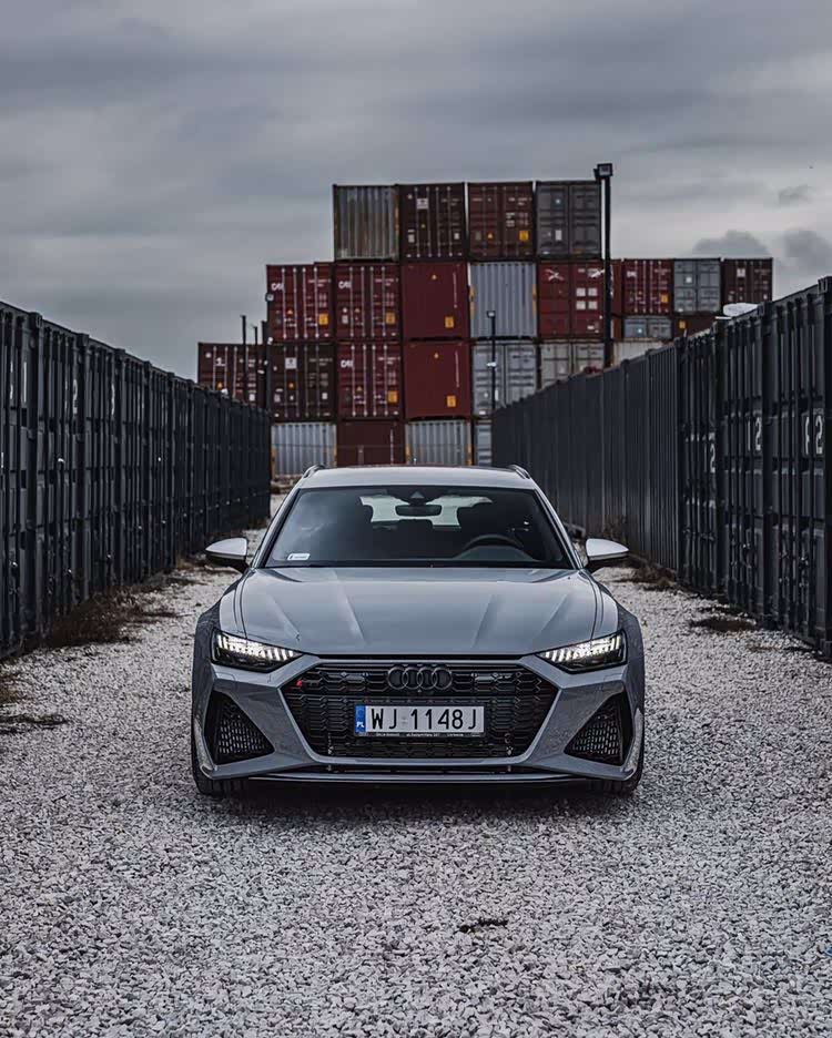 现象级"水泥灰买菜车"—— 奥迪rs6 avant