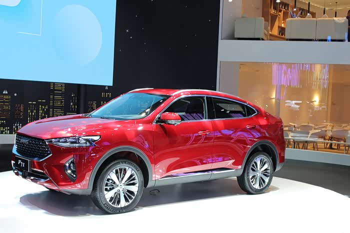 但见那豪车遍地你该如何取舍只看这红色哈弗f7x令我沉醉着迷